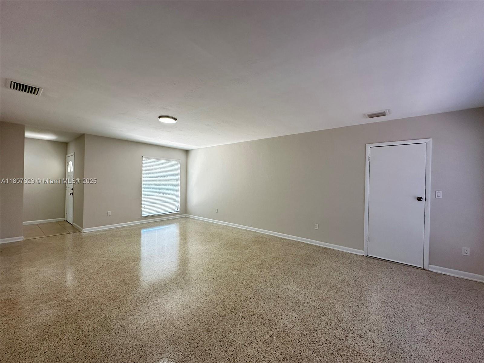 18735 Southwest 99th Road Cutler Bay, FL 33157 - Photo 6 of 28 Gallery Image 6