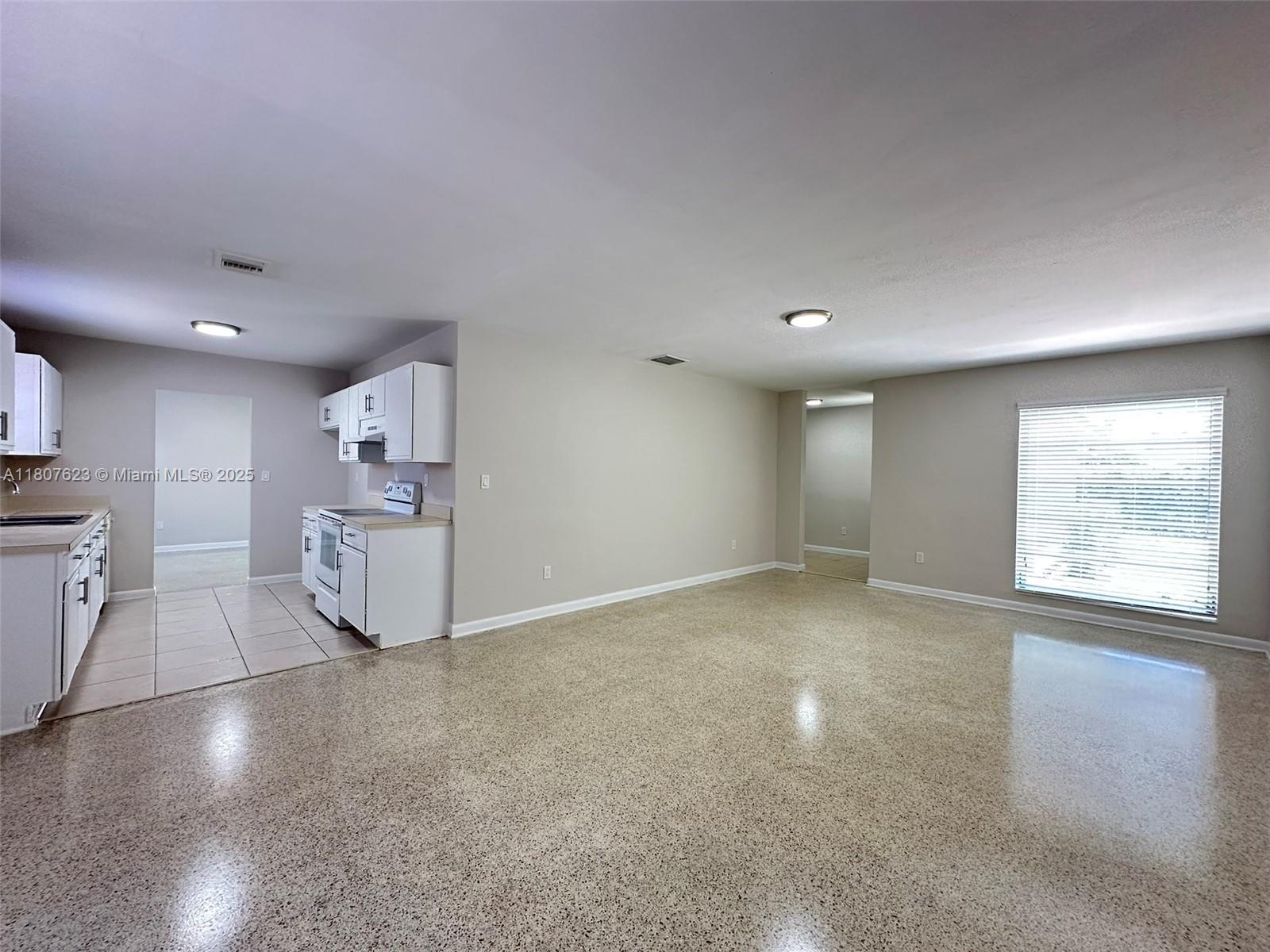 18735 Southwest 99th Road Cutler Bay, FL 33157 - Photo 7 of 28 Gallery Image 7