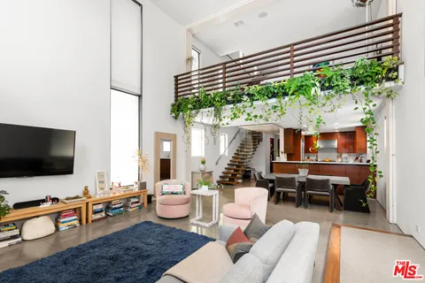 $2,799,000 | 417 Venice Way, Venice, CA 90291