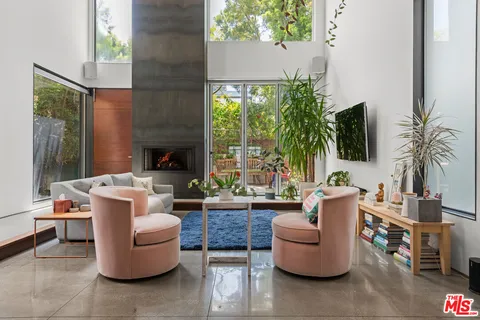 $2,799,000 | 417 Venice Way, Venice, CA 90291
