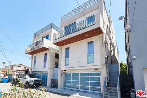 $2,799,000 | 417 Venice Way, Venice, CA 90291
