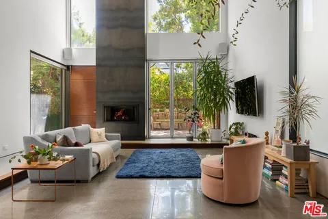 $2,799,000 | 417 Venice Way, Venice, CA 90291