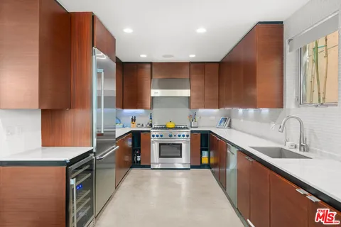 $2,799,000 | 417 Venice Way, Venice, CA 90291