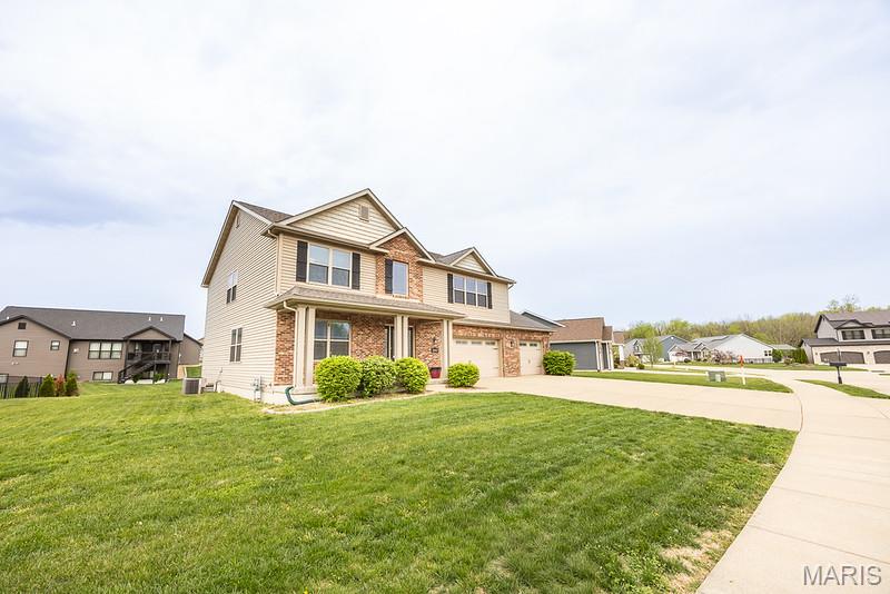 2662 London Lane Belleville, IL 62221 - Photo 2 of 46