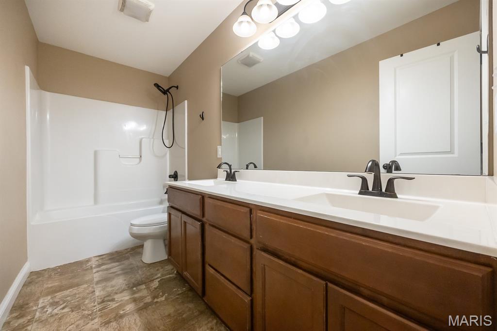 2662 London Lane Belleville, IL 62221 - Photo 32 of 46