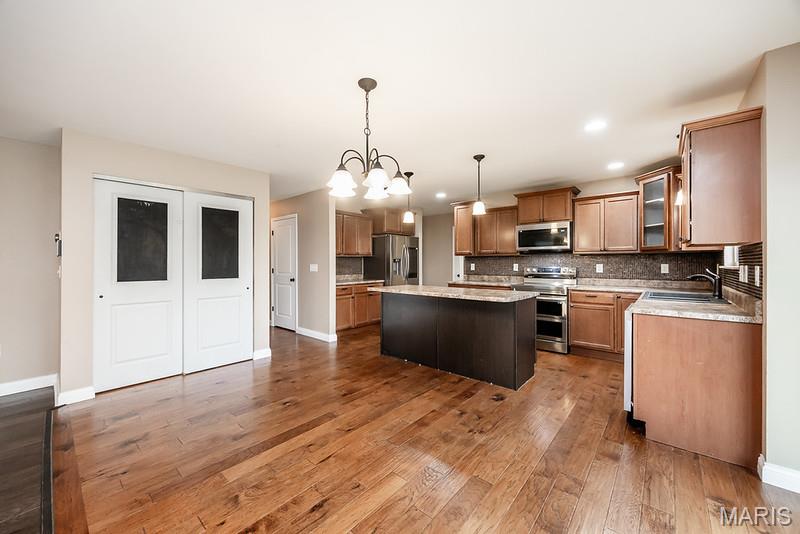 2662 London Lane Belleville, IL 62221 - Photo 7 of 46