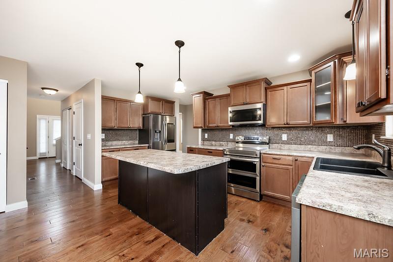 2662 London Lane Belleville, IL 62221 - Photo 8 of 46