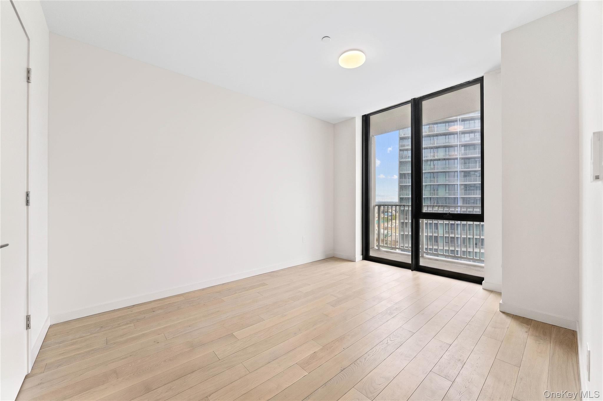 131-02 40th Road, Unit 14B Queens, NY 11354 - Photo 7 of 17