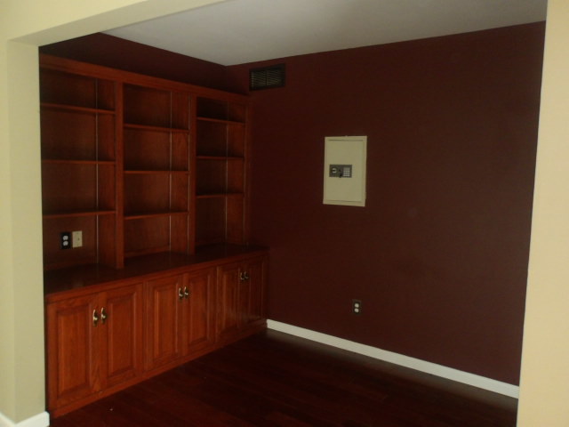 304 Greenway Lane Decatur, IL 62521 - Photo 14 of 21
