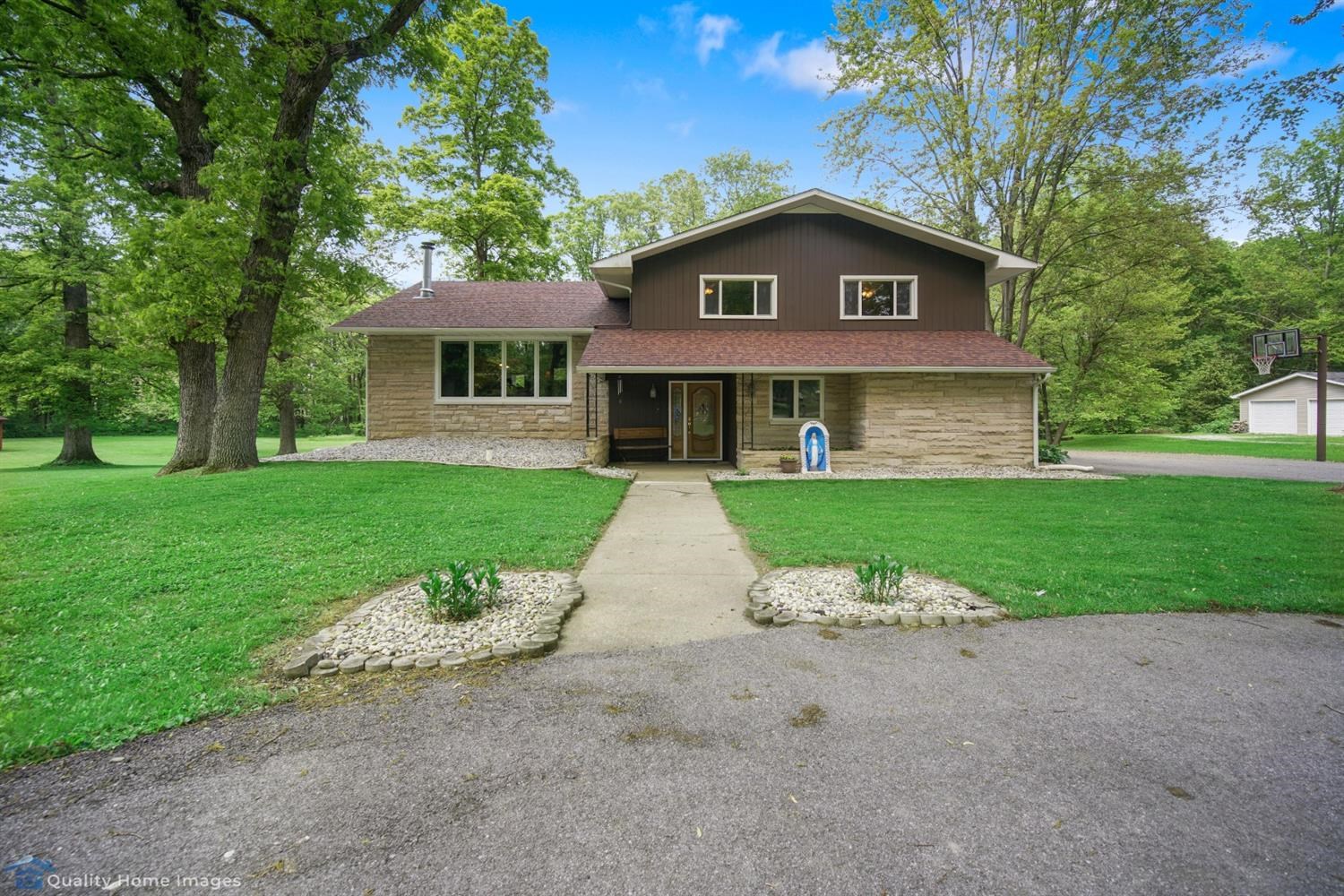 140 East Oak Hill Road Porter, IN 46304 - Photo 1 of 34 1500x1000
