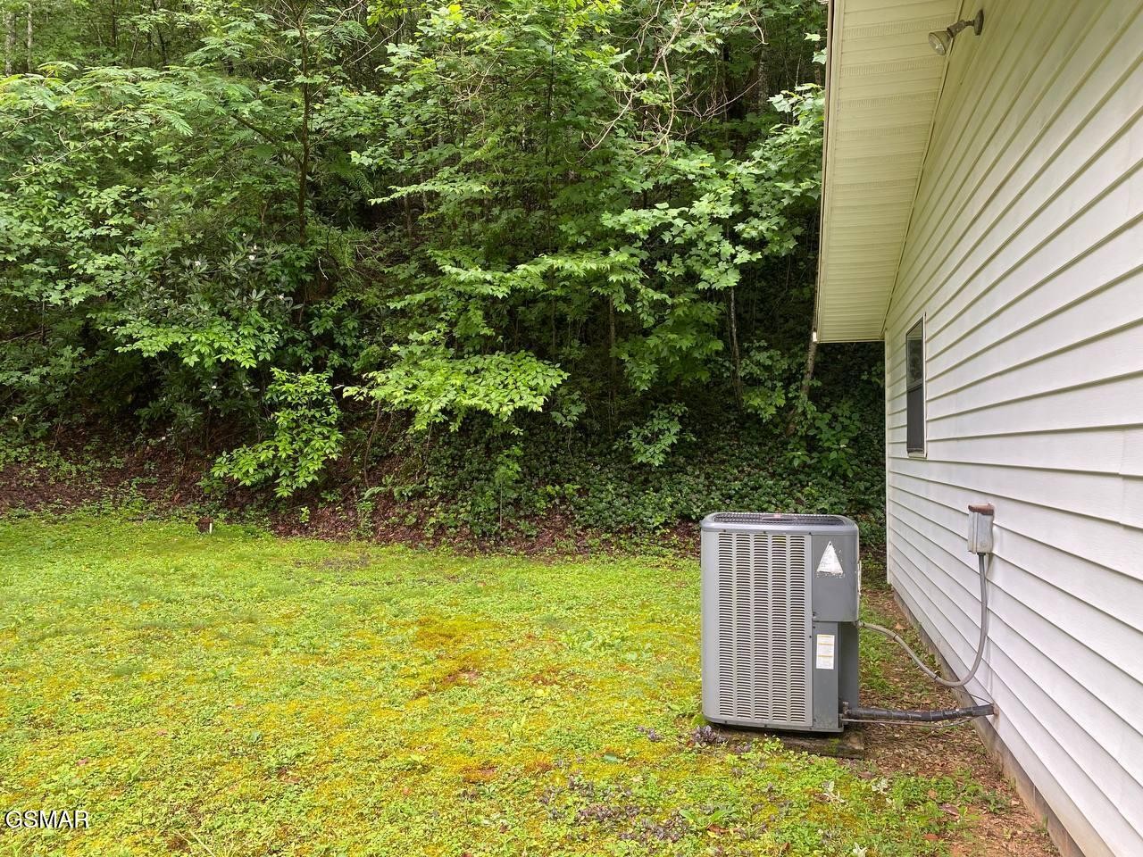2204 Grassy Branch Road Sevierville, TN 37876 - Photo 16 of 21 Gallery Image 16