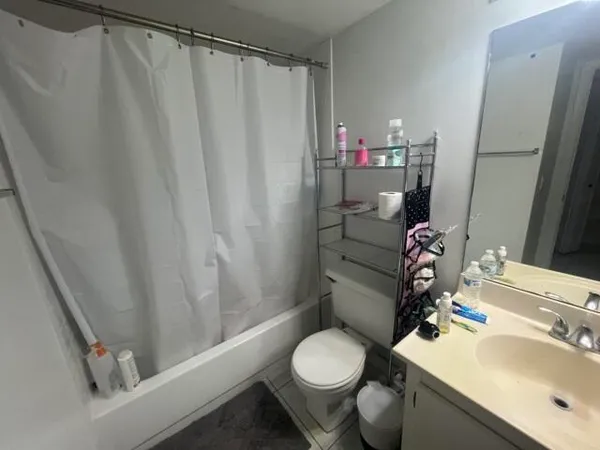 $2,100 | 504 Shady Pine Way, Unit A2, Greenacres, FL 33415