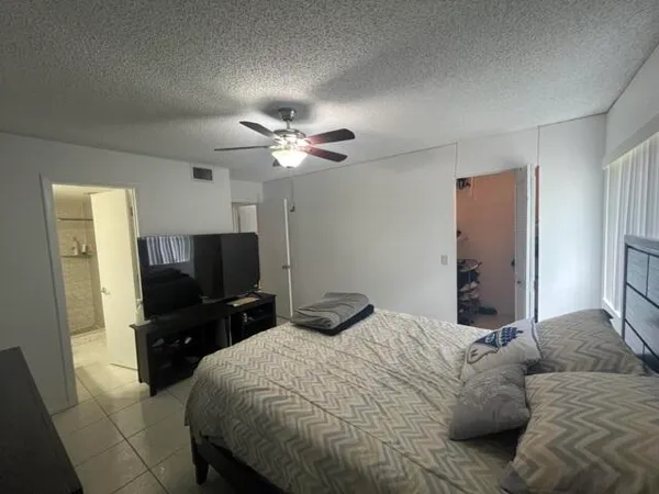 $2,100 | 504 Shady Pine Way, Unit A2, Greenacres, FL 33415