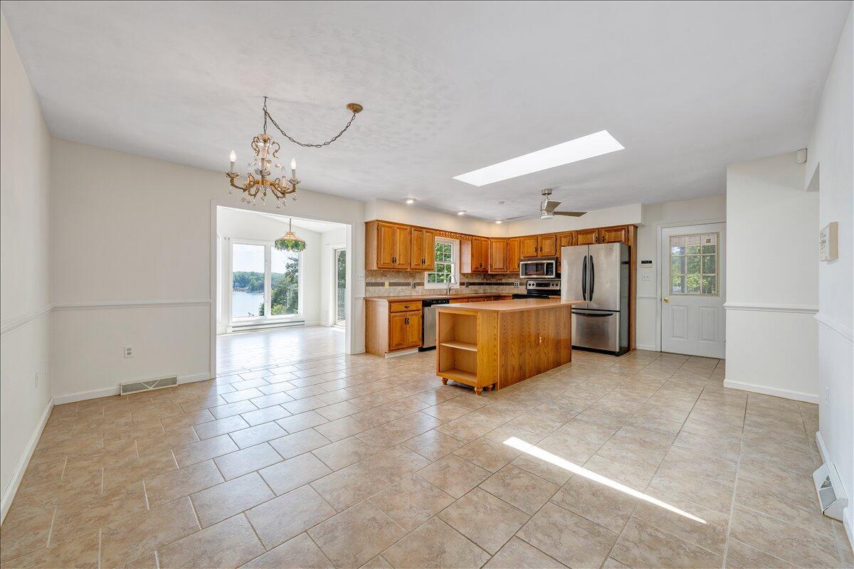 3222 Lakewood Forest Road Moneta, VA 24121 - Photo 15 of 97 15-MIB09744