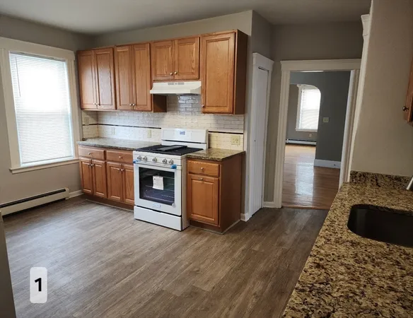 $2,600 | 21 Windham Street, Unit 1, Worcester, MA 01610