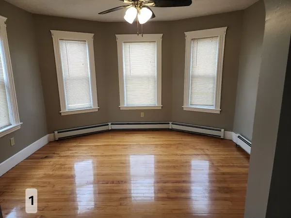 $2,600 | 21 Windham Street, Unit 1, Worcester, MA 01610