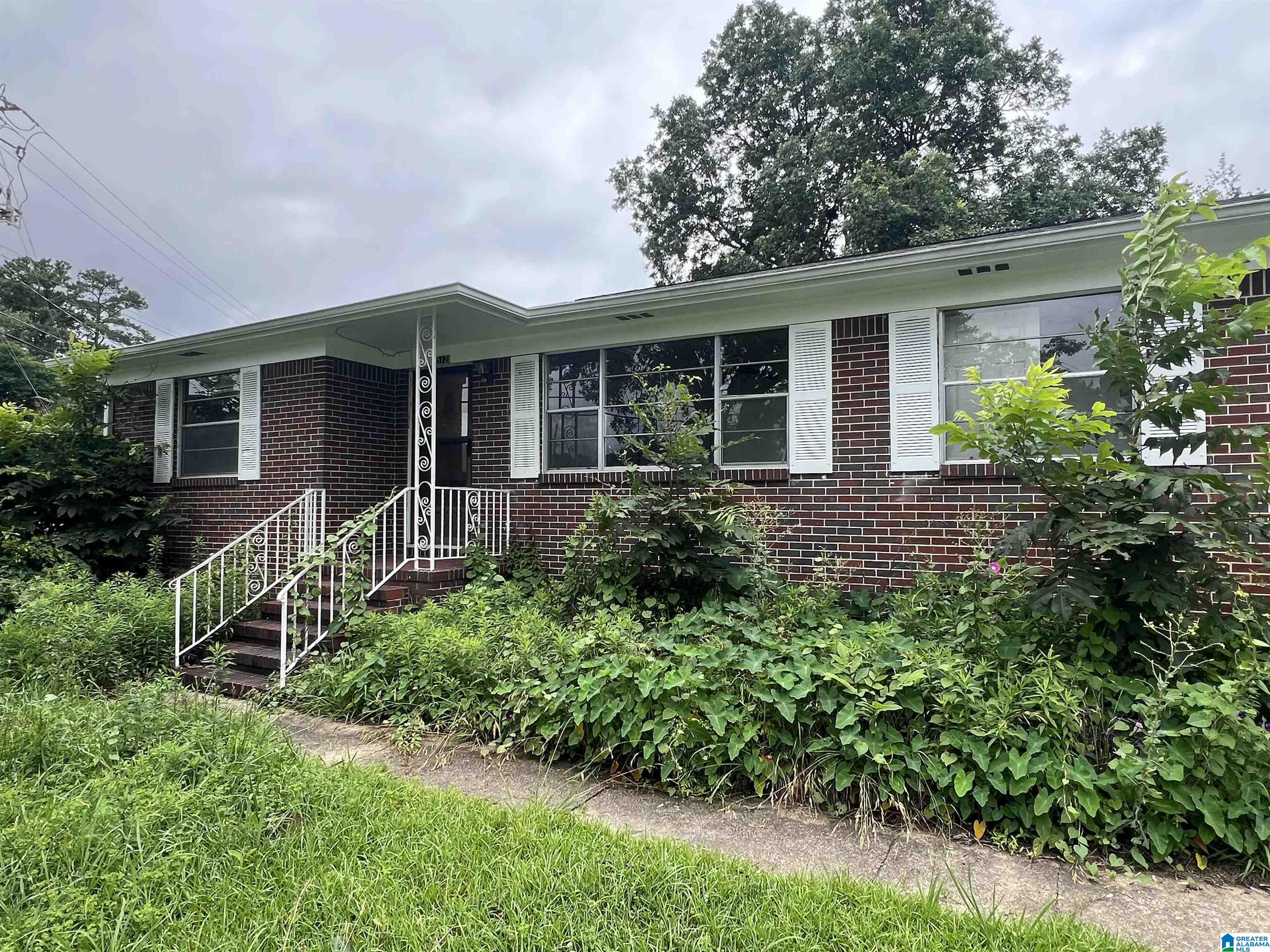 512 Sunhill Road Northwest Birmingham, AL 35215 - Photo 1 of 17