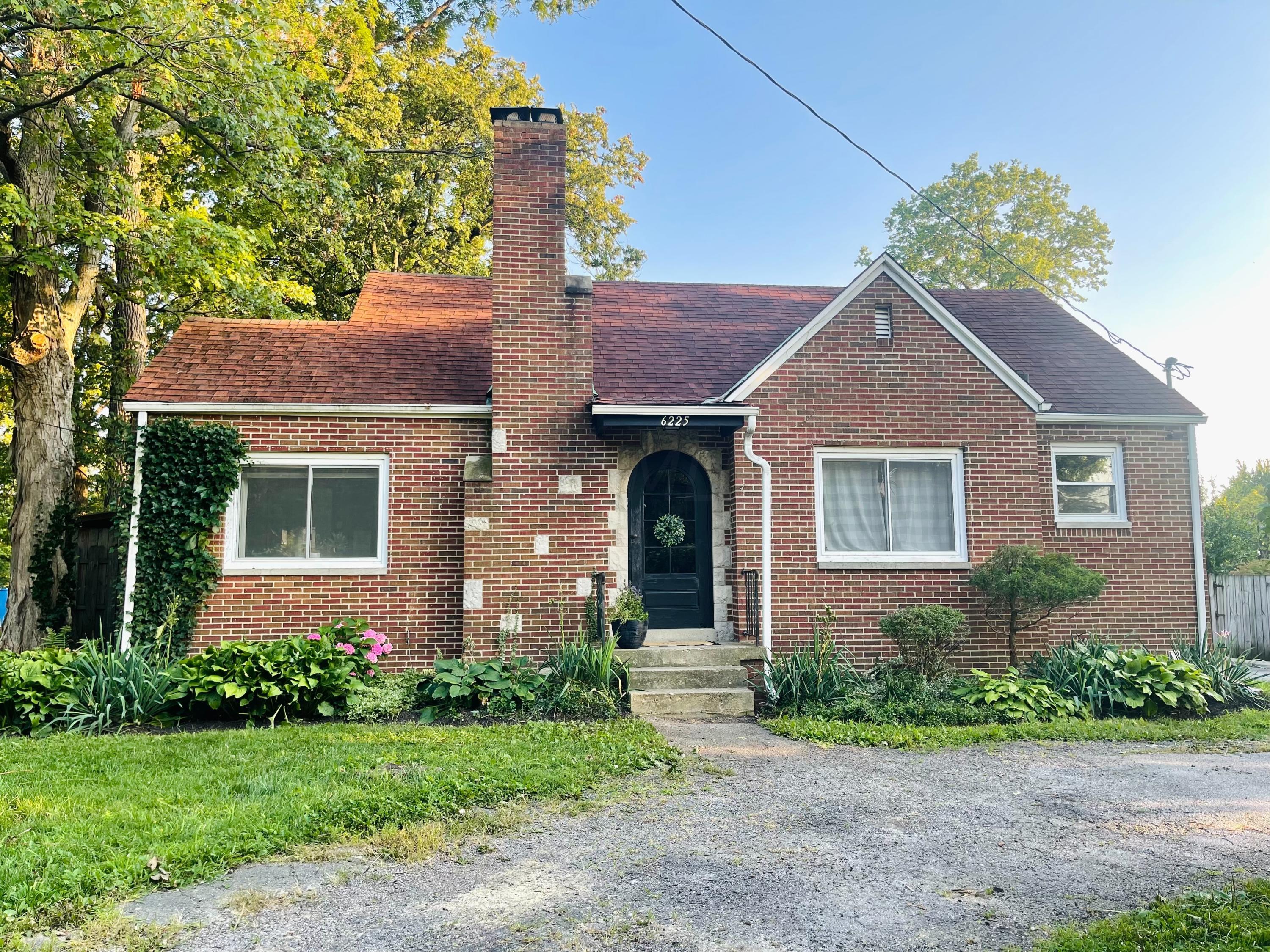 6225 Alkire Road Galloway, OH 43119 - Photo 1 of 25 Gallery Image 1