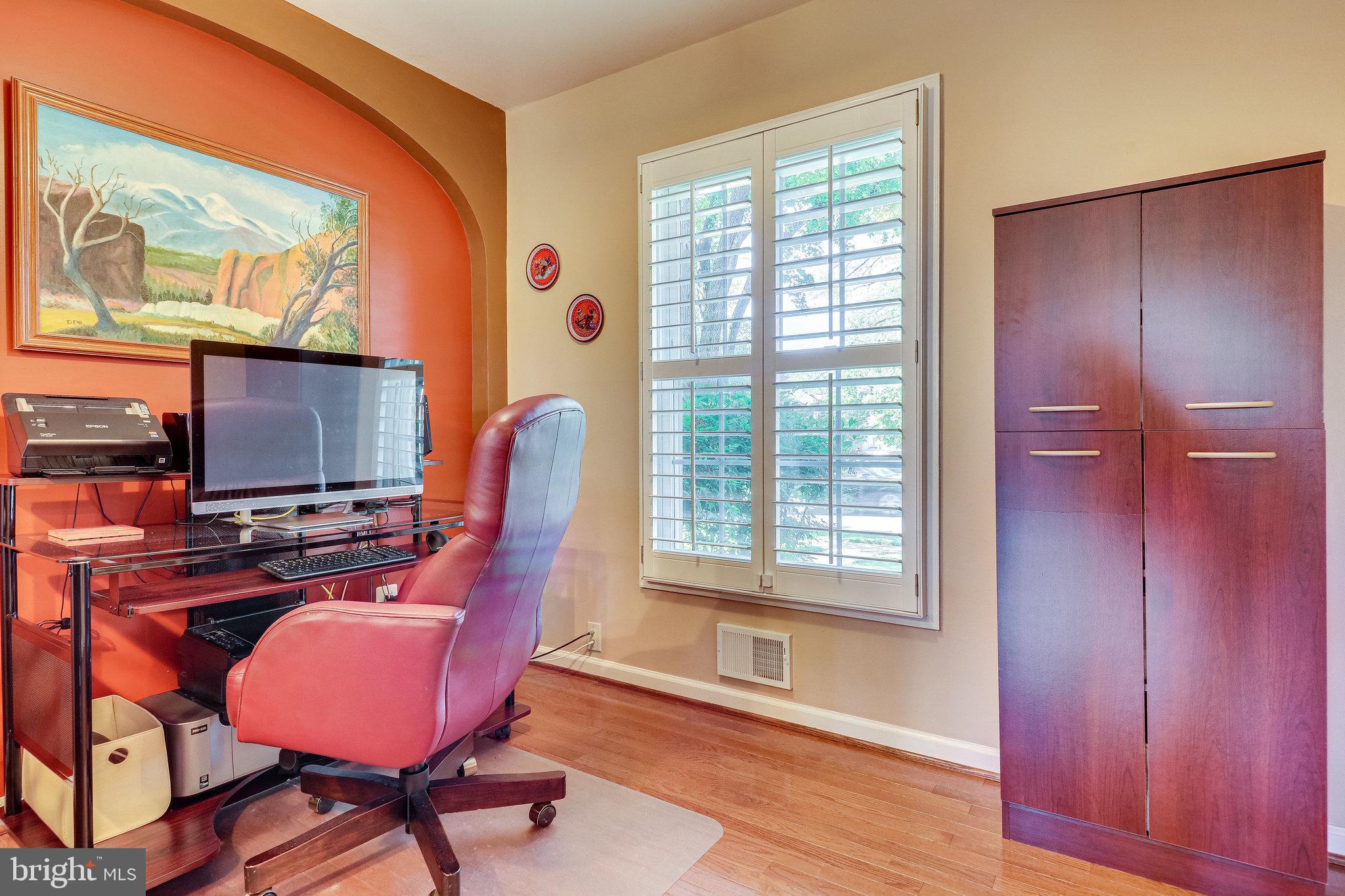 8304 Wickham Road Springfield, VA 22152 - Photo 24 of 60 Den or Nook