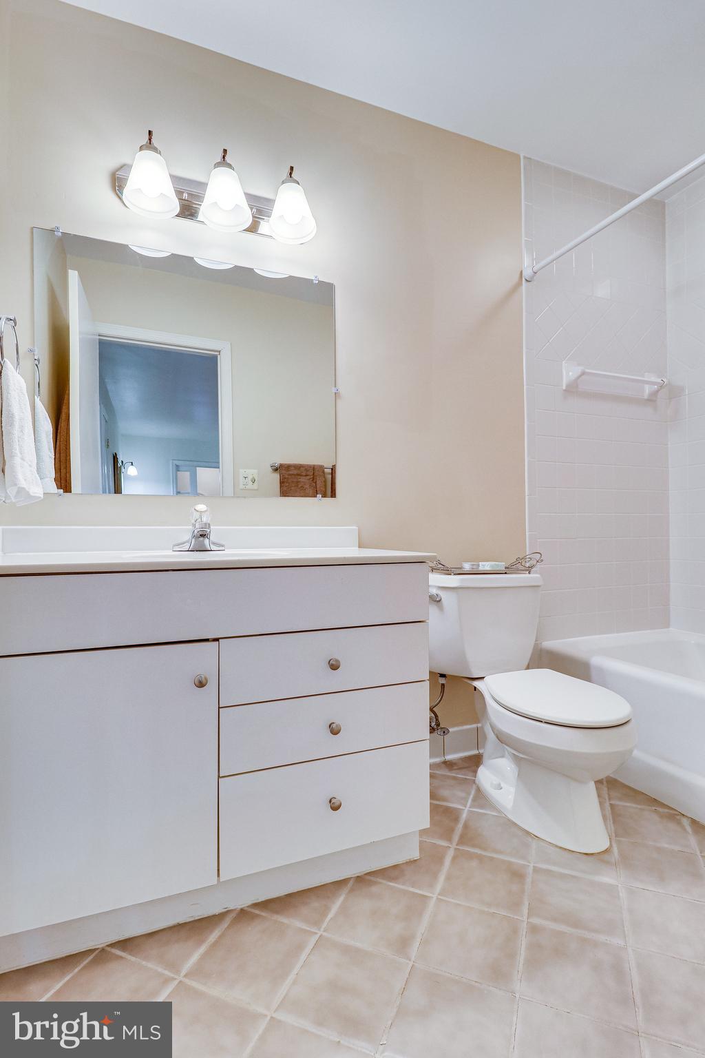 8304 Wickham Road Springfield, VA 22152 - Photo 26 of 60 Upper Level Hall Bath
