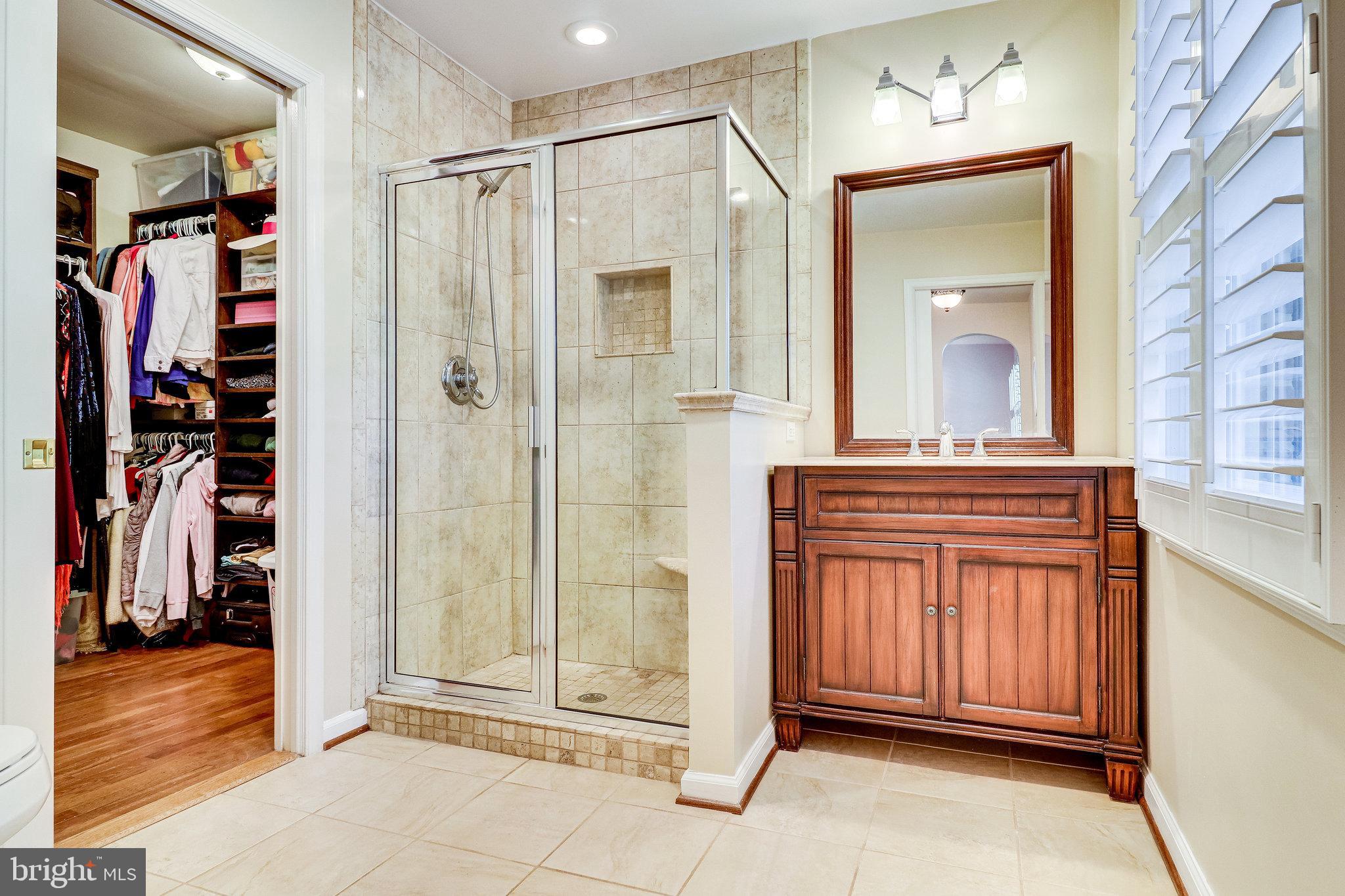 8304 Wickham Road Springfield, VA 22152 - Photo 35 of 60 Owner's Private Bath