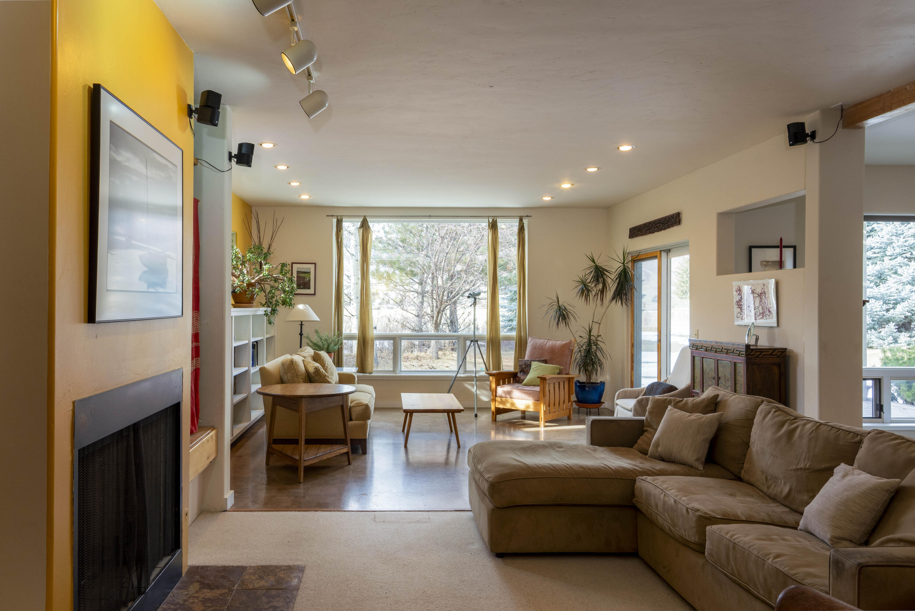 101 Dogwood Road Hailey, ID 83333 - Photo 2 of 34 Living Room