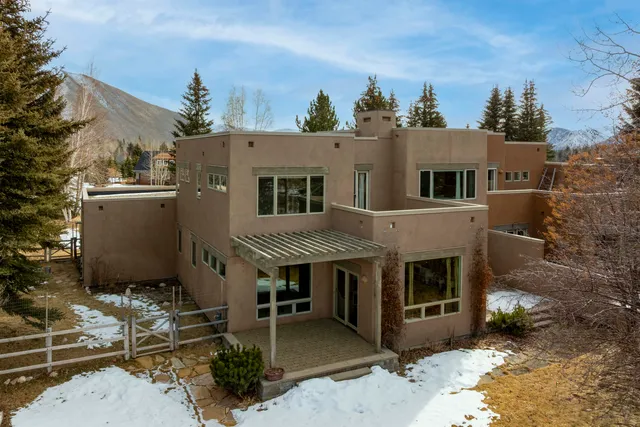 $1,295,000 | 101 Dogwood Road, Hailey, ID 83333