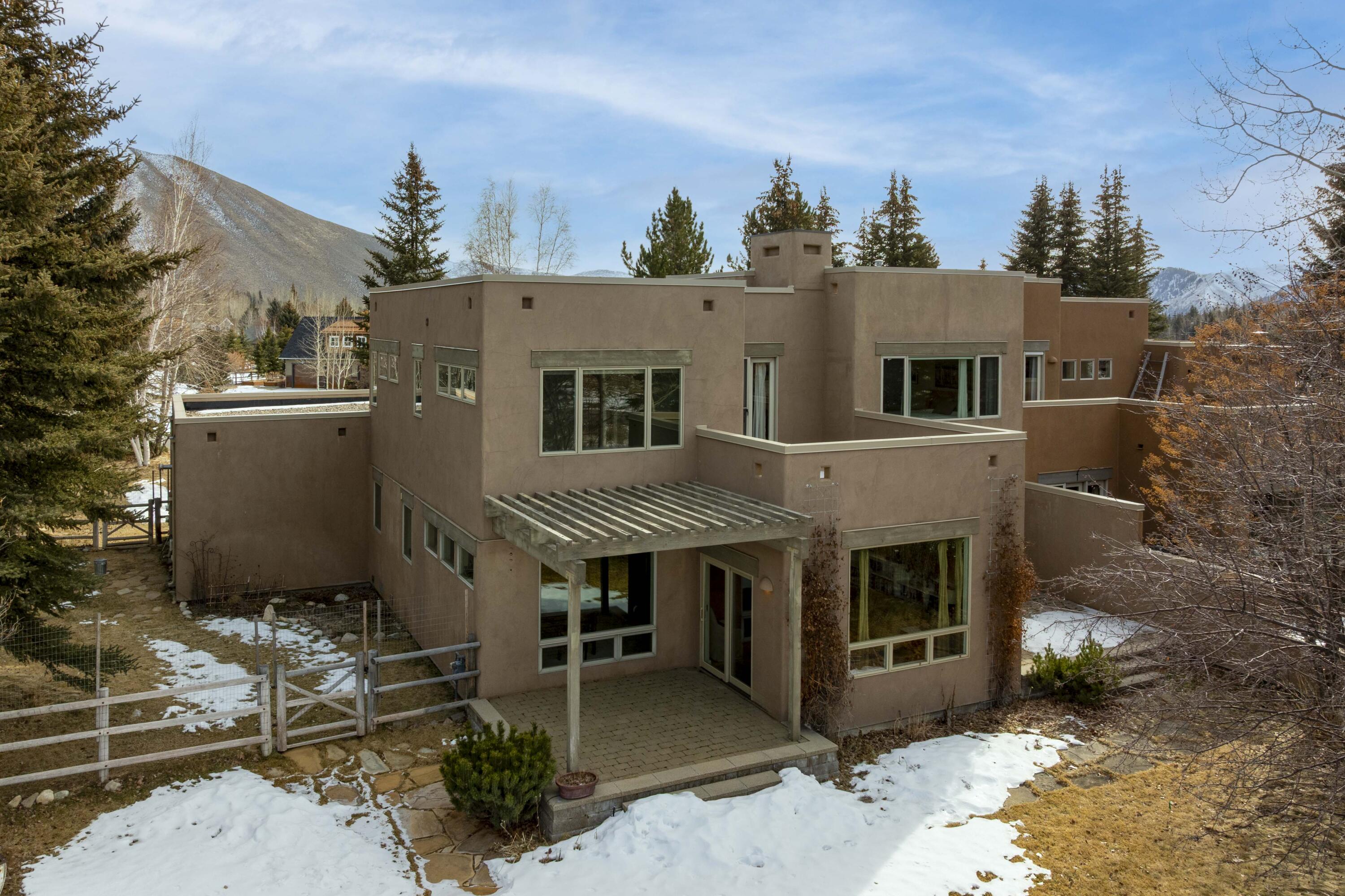 101 Dogwood Road Hailey, ID 83333 - Photo 27 of 34 Back Patio