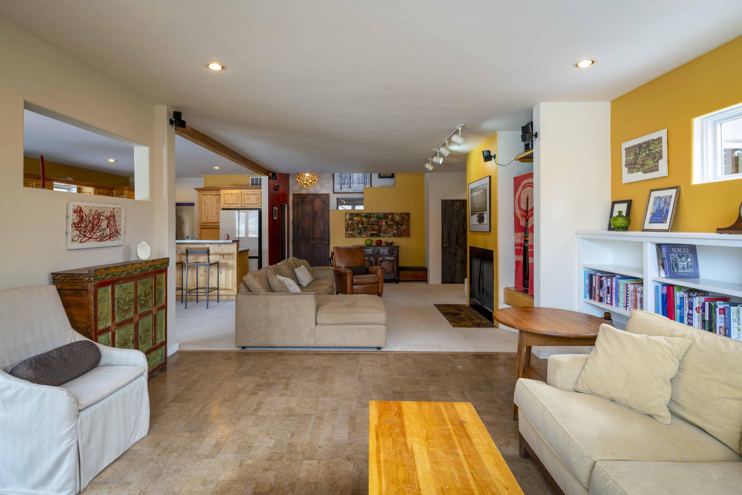 101 Dogwood Road Hailey, ID 83333 - Photo 3 of 34 Living Room