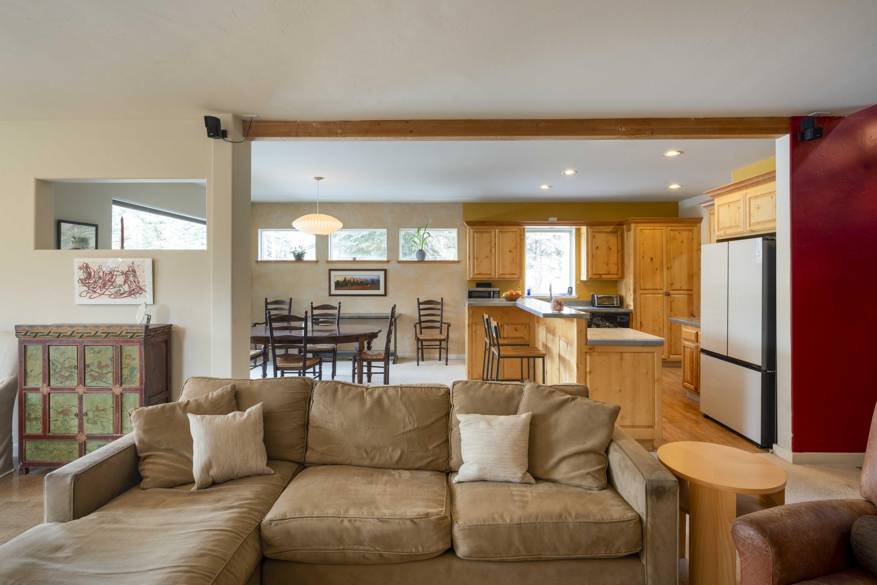101 Dogwood Road Hailey, ID 83333 - Photo 5 of 34 Living Room