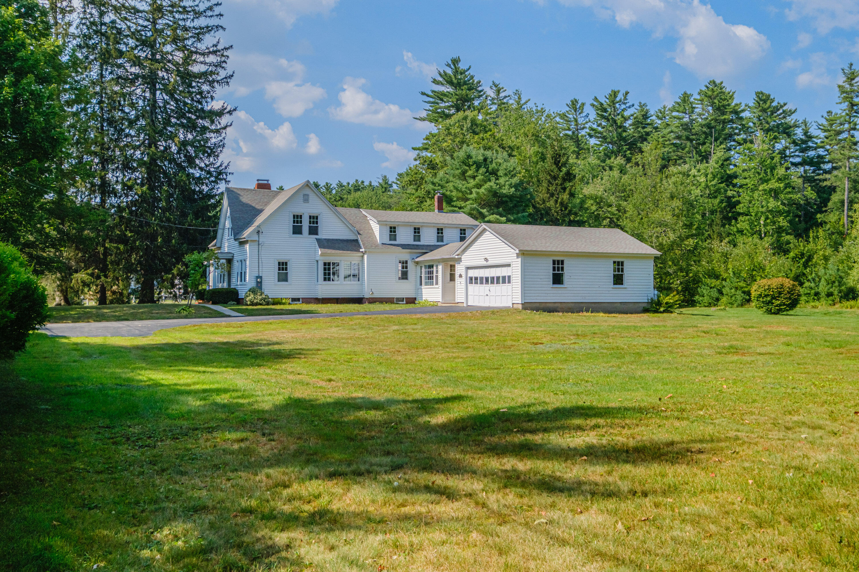 221 Pequawket Trail Standish, ME 04084 - Photo 5 of 85 20250811gp-61036