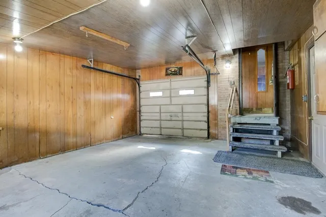 $139,900 | 1614 29th Avenue, Menominee, MI 49858