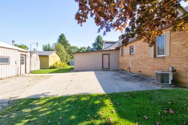 $139,900 | 1614 29th Avenue, Menominee, MI 49858