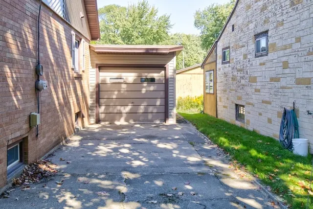 $139,900 | 1614 29th Avenue, Menominee, MI 49858