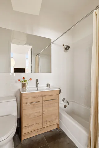 $1,100,000 | 970 Kent Avenue, Unit 512 | Bedford-Stuyvesant