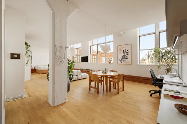 $1,100,000 | 970 Kent Avenue, Unit 512 | Bedford-Stuyvesant