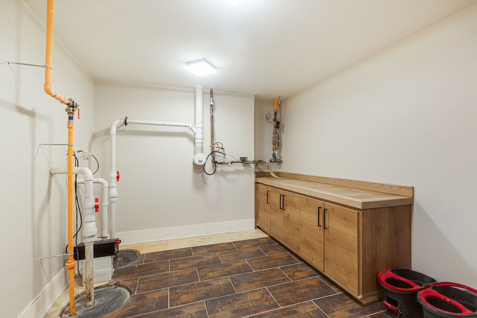 1921 Beechnut Road Northbrook, IL 60062 - Photo 50 of 56 a view of utility room