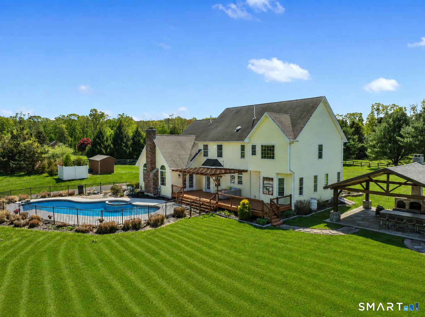 94 Cooks Lane Guilford, CT 06437 - Photo 2 of 40