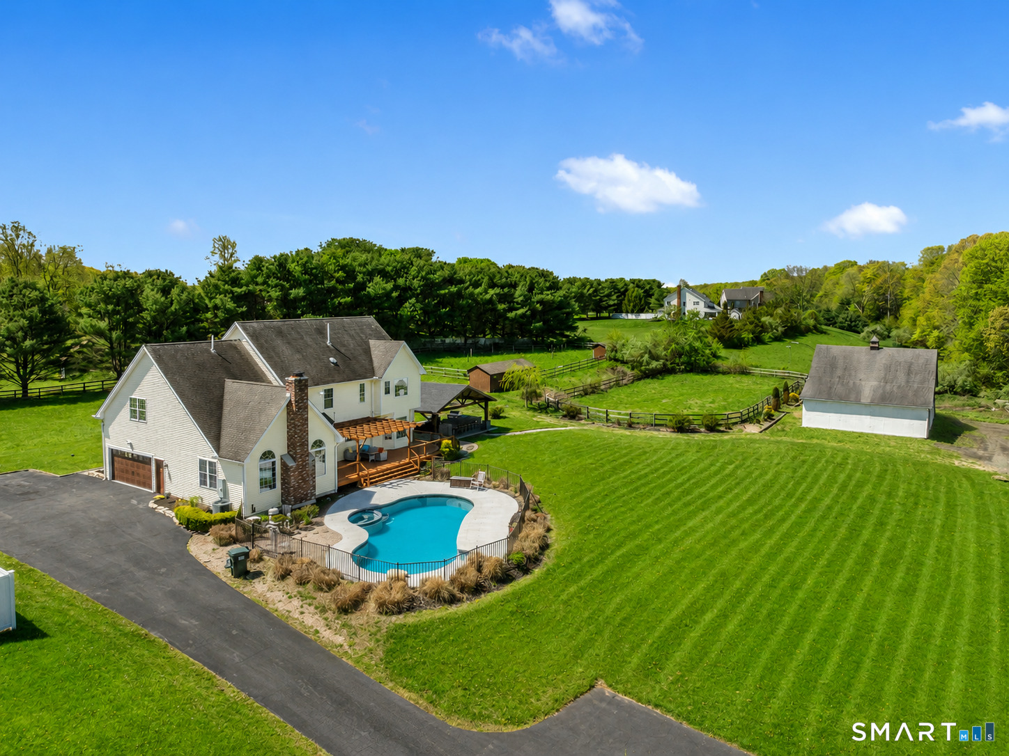 94 Cooks Lane Guilford, CT 06437 - Photo 3 of 40