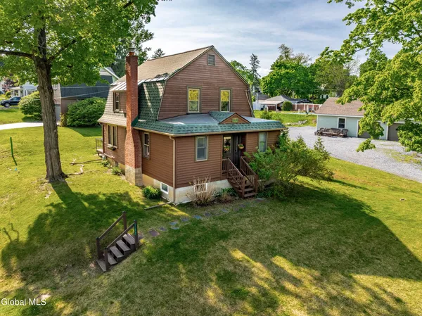 $359,900 | 17 Midline Road, Ballston, NY 12019