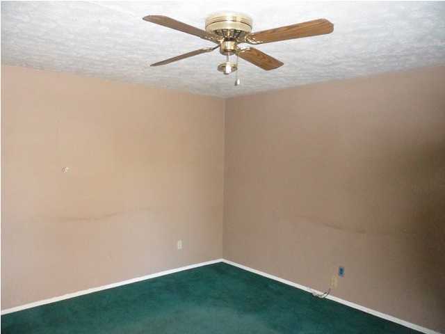 290 Beechland Road Louisville, KY 40229 - Photo 2 of 9 Additional Photo