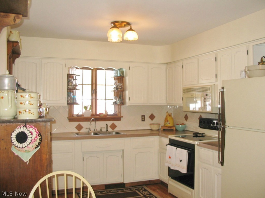 6133 Esworthy Road Ravenna, OH 44266 - Photo 2 of 23 Gallery Image 2
