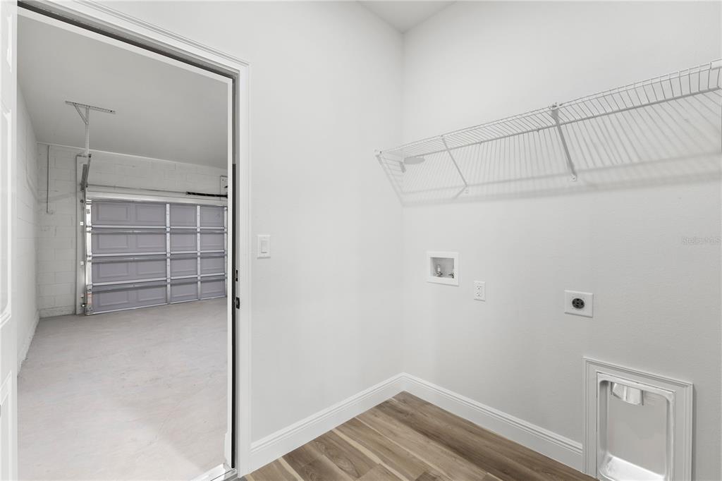 5217 Southwest 165th St Road Ocala, FL 34473 - Photo 11 of 35 a view of an empty walk in closet