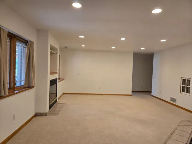 $749,000 | 711 Lucas Lane, Jefferson, WI 53549