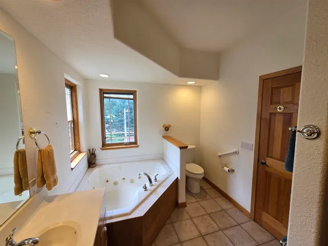 $749,000 | 711 Lucas Lane, Jefferson, WI 53549