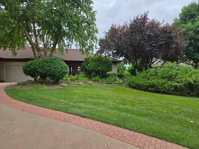 $749,000 | 711 Lucas Lane, Jefferson, WI 53549