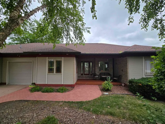 $749,000 | 711 Lucas Lane, Jefferson, WI 53549