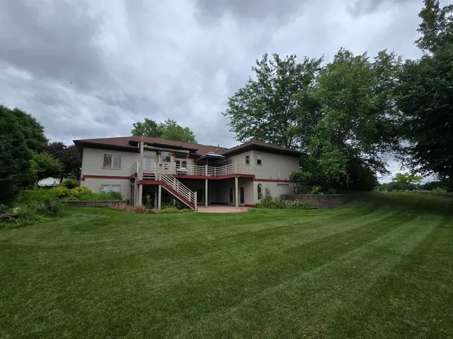 $749,000 | 711 Lucas Lane, Jefferson, WI 53549