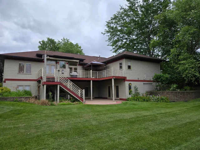 $749,000 | 711 Lucas Lane, Jefferson, WI 53549