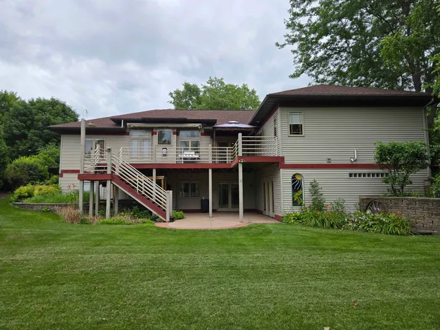 $749,000 | 711 Lucas Lane, Jefferson, WI 53549